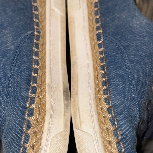 EUC Ugg Eyan II Canvas Sneaker Blue Denim Espadrille Trim Size 6.5 - Picture 8 of 13